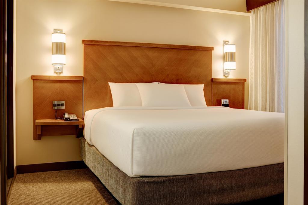 Hyatt Place Indianapolis Airport Exterior foto